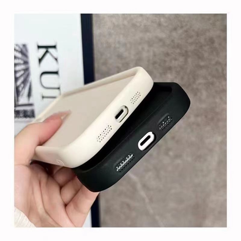 Chanel シャネル Supreme シュプリームブランドアップル15+ 14proケース激安パロディiPhone 15 14 pro maxブランドスマホケース