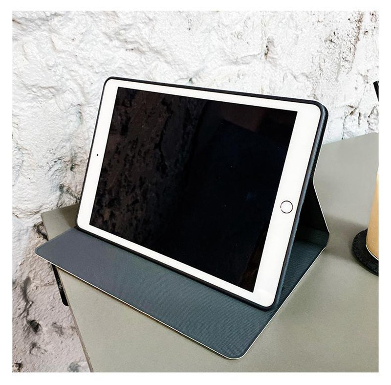 Gucci グッチハイブランド iPad AIR 5 6 2023世代ケース手帳型 ケース全面保護