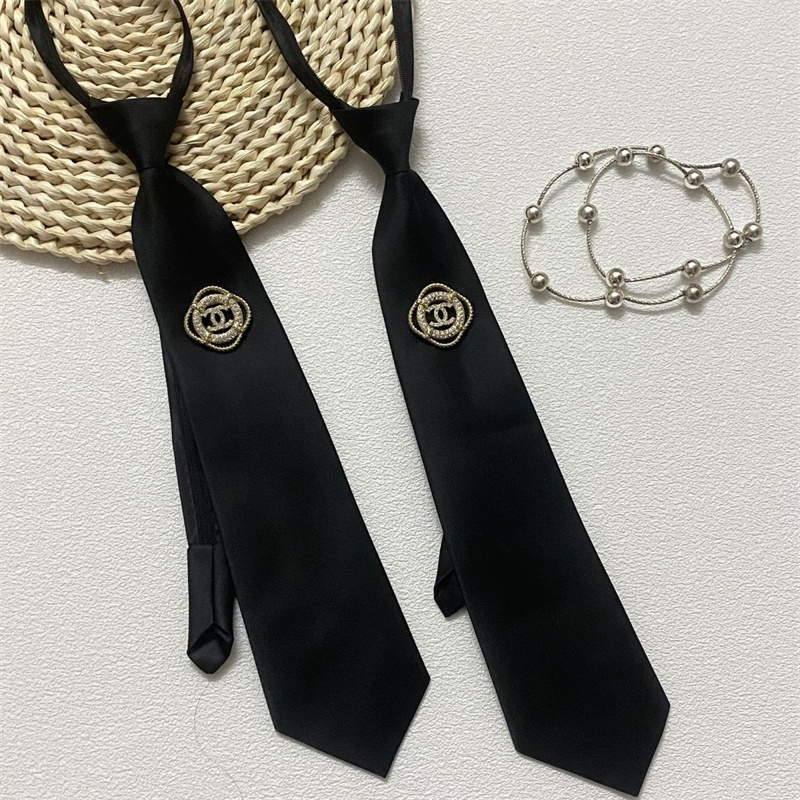 シャネルワンタッチネクタイカジュアル