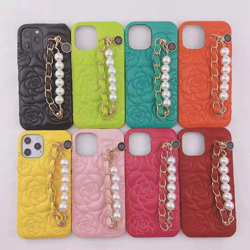 シャネルブラ ンド iphone13/12 pro max/11 pro max/se2ケース 高級レザー iphone 12Pro /11pro/xs max/8 plusケース 精緻 刺繍 ツバキ CHANEL アイフォン 12mini /11/xs /7 plus/8ケース ベルト付き パール飾り 綺麗 レディース愛用