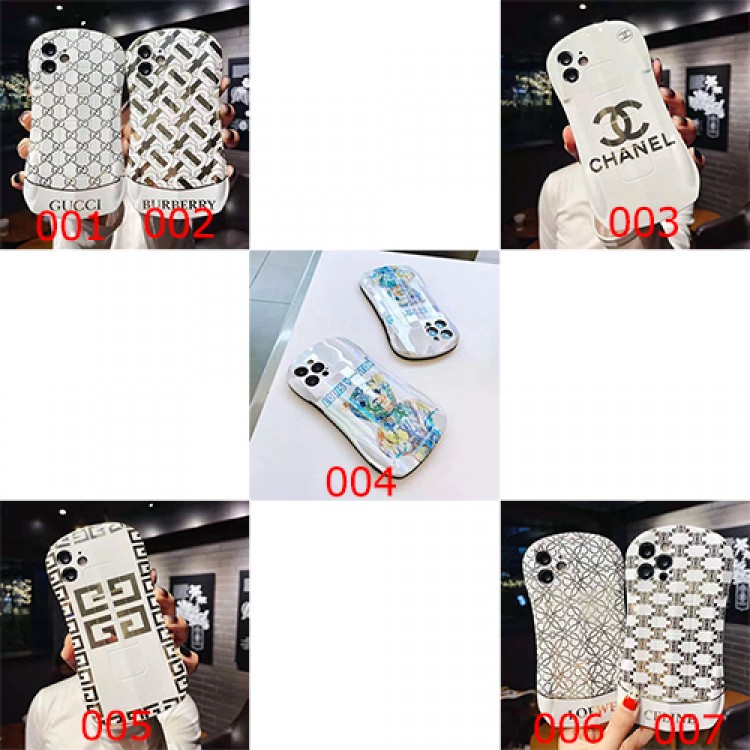 CHANEL ブランド iphone12/12 pro/11pro maxケース スポーツカー型 GUCCI かわいい 熊柄 LOEWE iphone 12 pro max/12 mini/11/xr/xs maxケース CELINE 女性向け BURBERRY iphone 12 mini/x/xr/xs/xs maxケース ins風 LV アイフォンx/11/8 plus/7/se2ケース GIVENCHY おまけつき レディース