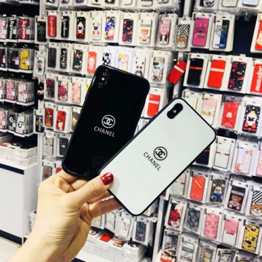 シャネル 人気ブランド iphone14plus/13mini/12pro/12pro maxケース 背面ガラス 男女兼用 AQUOS R5G 全機種対応 CHANEL Galaxy s22/s21+/s20/note 20/note 20 ultra/a53/a73ケース ジャケット型 機種xperia 1iv/10iv/1/5iv/8/xzケース おまけつき アイフォン12 mini/12 pro maxケース ファッション レディース 