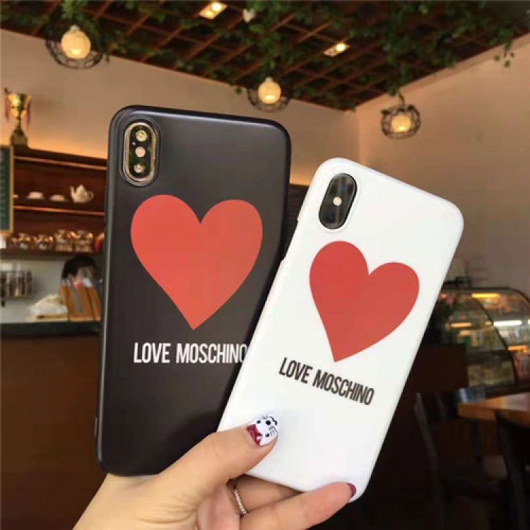 MOSCHINO/モスキーノレディース アイフォiphone12/12mini/12pro/12pro maxケース おまけつきiphone xr/xs max/11proケースブランドジャケット型 心絵柄 2020 iphone12ケース 高級 人気