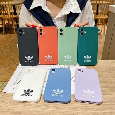 Adidas/アディダスiphone 12/12mini/12pro/12pro maxスマホケース ブランド LINEで簡単にご注文可 トレフォイル 三つ葉 ビジネス シロツメクサ シンプルiphone xr/xs max/11proケースブランドモノグラム iphone12/11pro maxケース ブランド