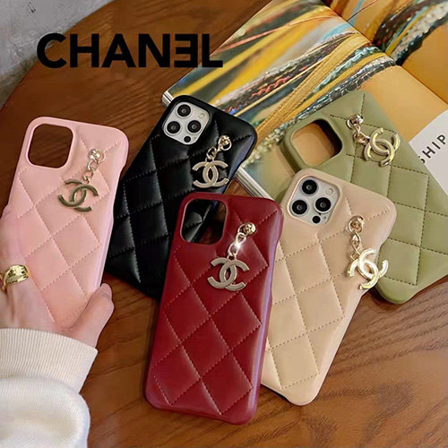 CHANEL ブランド iphone14/14MAXスマホケ ース 大目菱格 シャネル iPhone14Pro max/14PROカバー かわいい アイフォン13pro/13pro max革カバー 上品 IPHONE12Pro/12/12pro maxソフトケース耐衝撃 CCペンダントレディース 高級感