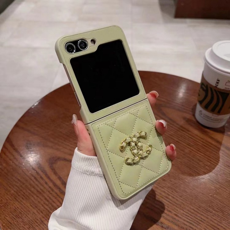 Chanel シャネルGalaxy Z Flip5ブランドケースメンズブランドスマホケース男女兼用かわいいsamsung z fold 5 4ケースカバー激安ブランド落下保護galaxy z flip3携帯カバーレディース