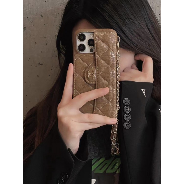 Chanel シャネルブランドiPhone15 14pro maxケース 革製  肩掛け 財布型 メンズiPhone 15pro max/14proスマホカバー耐衝撃オシャレアップル15/14 pro max plusケース全機種対応パロディ