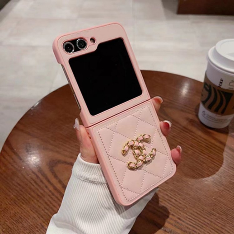 Chanel シャネルGalaxy Z Flip5 4 3ブランドケースメンズブランドギャラクシーz flip4 5 fold5 4 3スマホカバースムーズ高級感galaxy z fold5 4 3ケースハイブランドハイブランドGalaxy z flip 5 4 3携帯ケースビジネス