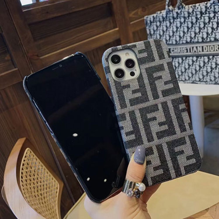 Fendi ブランド IPhone 13Pro maxカバー 布 耐衝吸収 ファッション アイフォン13Pro/13ケース おしゃれ 贅沢 フェンディ iphone 12pro max/12pro/12mini/12カバー 放熱性よい 軽量 IPHONE11pro/11 pro max/11ケース 高品質 ペア揃い