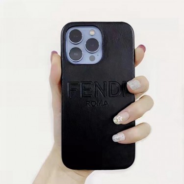 ブランドFendi 高級革 iPhone13pro max/13proスマホケース 高級感 ビジネス フェンディ アイフォン13/13mini/12Pro max/12proカバー ロゴ型押し加工 ファッション iphone12/11pro/xr/se2/11pro max保護ケース 高品質 メンズ 通勤 レディース