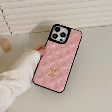 ブランド アイファン14proケース ルイヴィトン 華やかな型押し柄 LOUIS VUITTON iPhone 14/14Pro max携帯カバー 金具ロゴ iPhone14plus/13pro/13スマホケース 純正レザー iPhone13pro max/12/12proケース 衝撃吸収 おしゃれ 高級感 メンズ レディース 