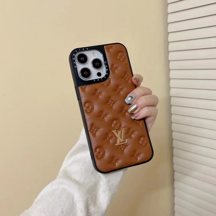 ブランド アイファン14proケース ルイヴィトン 華やかな型押し柄 LOUIS VUITTON iPhone 14/14Pro max携帯カバー 金具ロゴ iPhone14plus/13pro/13スマホケース 純正レザー iPhone13pro max/12/12proケース 衝撃吸収 おしゃれ 高級感 メンズ レディース 