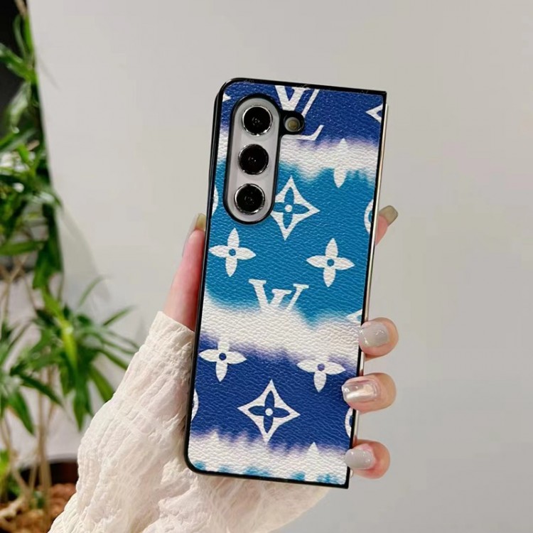 Lv ルイヴィトンGalaxy Z Fold5ブランドケースメンズブランドギャラクシーz flip4スマホカバースムーズかわいいsamsung z fold 5 4ケースカバー激安大人っぽい ギャラクシーz fold3/2ブランドスマホカバー