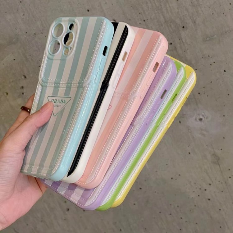 Prada プラダブランドアップル15+ 14proケース激安パロディiPhone 15pro max/14proスマホカバー耐衝撃オシャレアップル15/14 pro max plusケース全機種対応パロディ