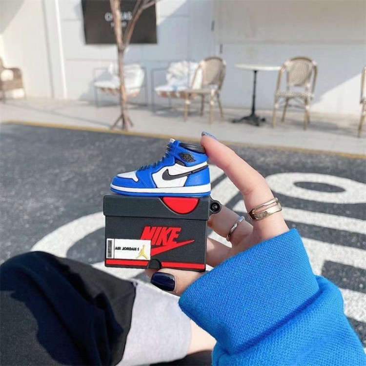 Nike ナイキairpods 4 pro2 3カバー 軽量 紛失防止AirPods 3 4ブランドケース 携帯便利 ファッションスニーカー形のairpods 4 pro2 proケース ブランド 人気メンズ向けAirPods 4/3/2/1ケースブランドかっこいい