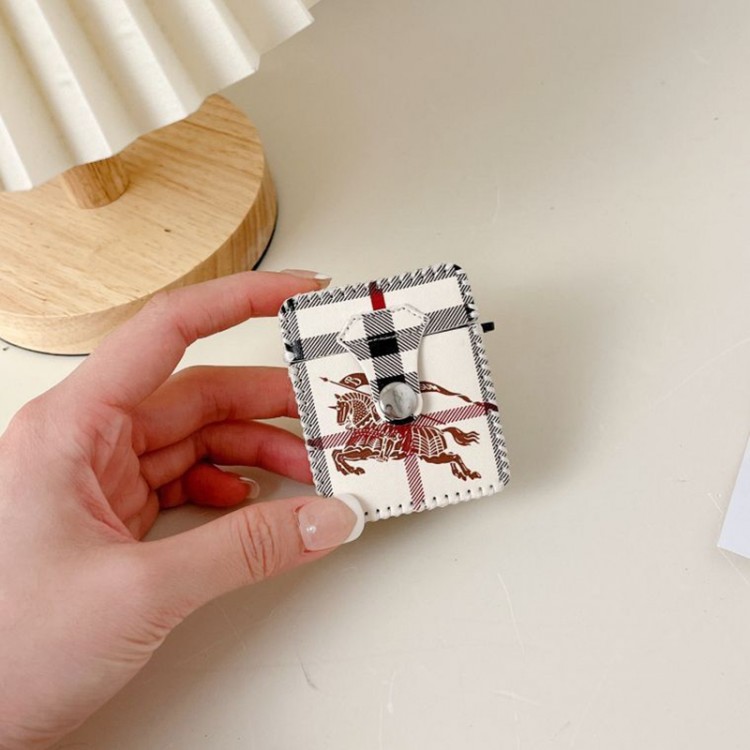 Burberry バーバリーブランドエアーポッズ プロ3 pro2 4 3 2 max保護ケースAirPods 3 4ブランドケース 携帯便利 ファッションブランドairpods 4 3/プロ2/ プロ3カバーパロディメンズ向けAirPods  Pro3/4/3/2/1ケースブランドかっこいい