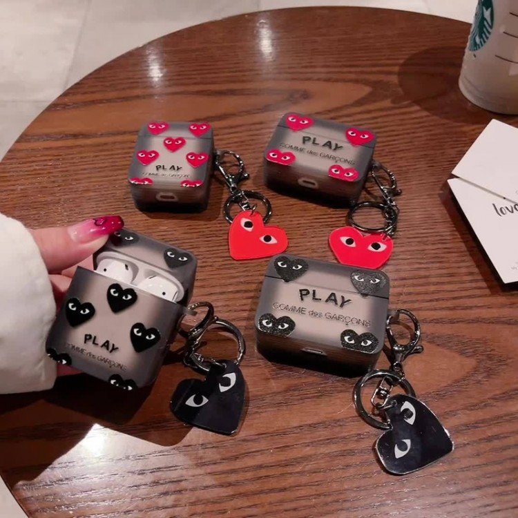 コムデギャルソン リンカン comme des garconsブランドエアーポッズ プロ3 pro2 4 3 2 max保護ケースAirPods 3 4ブランドケース 携帯便利 ファッションブランドairpods 4 3/プロ2/ プロ3カバーパロディメンズ向けAirPods  Pro3/4/3/2/1ケースブランドかっこいい