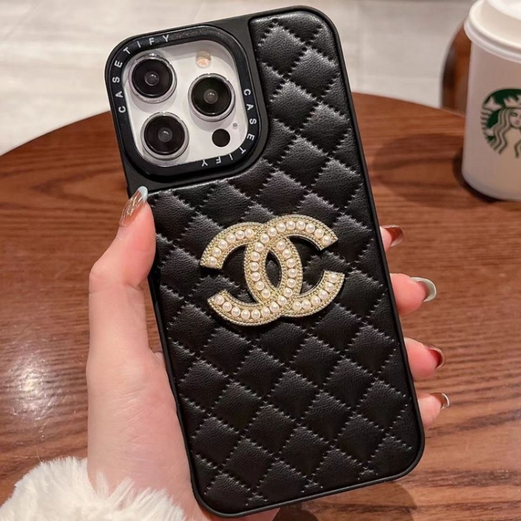 ブランド シャネル アイフォン15+/14pro iPhone14pro max スマホケース パールロゴ CHANEL アイフォン15/14plusカバーケース 可愛い iPhone13/13pro max/13proスマホカバー 菱格レザー iphone 12 11 pro maxスマホケース 滑り止め セレブ愛用 レディース