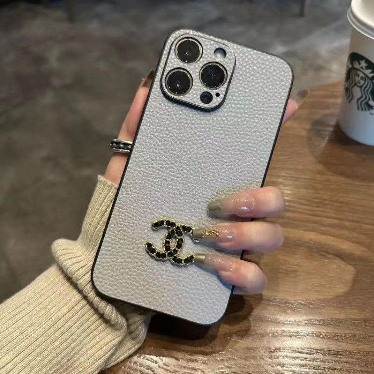 Chanel シャネルブランドiPhone15 14pro maxケースメンズアイフォン15 14 plusハイブランドケースブランドアイフォン15plus 14プロマックスマホカバー男女兼用