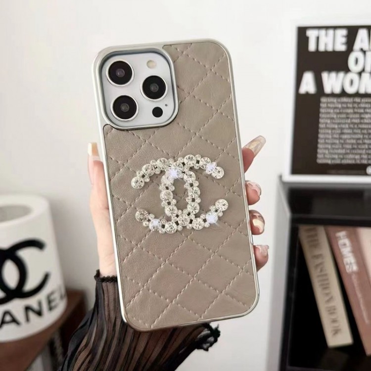 Chanel シャネルアイフォン15 14 plusハイブランドケースiPhone 15pro max/14proスマホカバー耐衝撃オシャレ芸能人愛用するブランドアイフォン15 14 proケースカバー