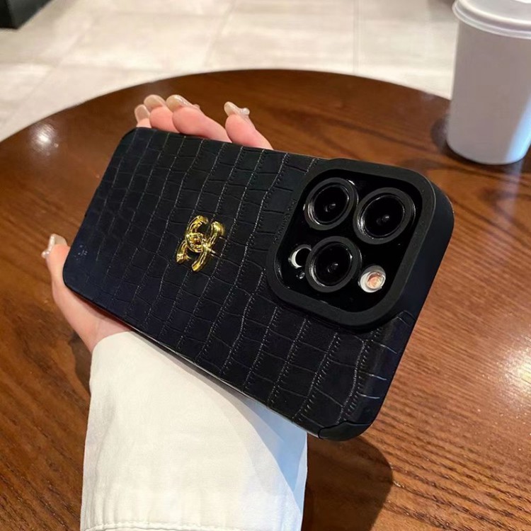 Chanel シャネルiPhone 15 14 pro maxブランドスマホケースブランドアイフォン15plus 14プロマックスマホカバー男女兼用芸能人愛用するブランドアイフォン15 14 proケースカバー