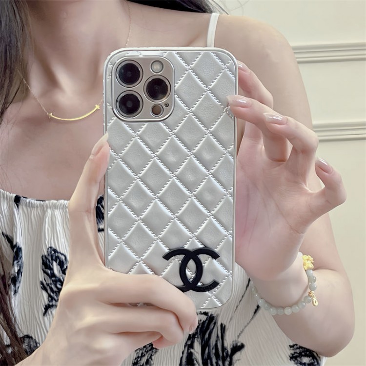 Chanel シャネルアイフォン16 pro max 15 14 16 plusハイブランドケースiPhone 16 15 plus 16 pro maxブランドスマホケースiPhone16  15pro max 16pro 13 12スマホカバー耐衝撃オシャレ