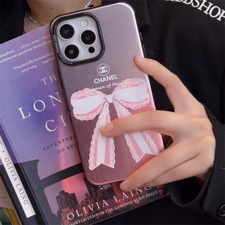 Chanel シャネルiPhone 16 15 plus 16 pro maxブランドスマホケース芸能人愛用するブランドアイフォン16  pro15 16 proケースカバーアップル16e 15 pro max 16 plusケース全機種対応パロディ