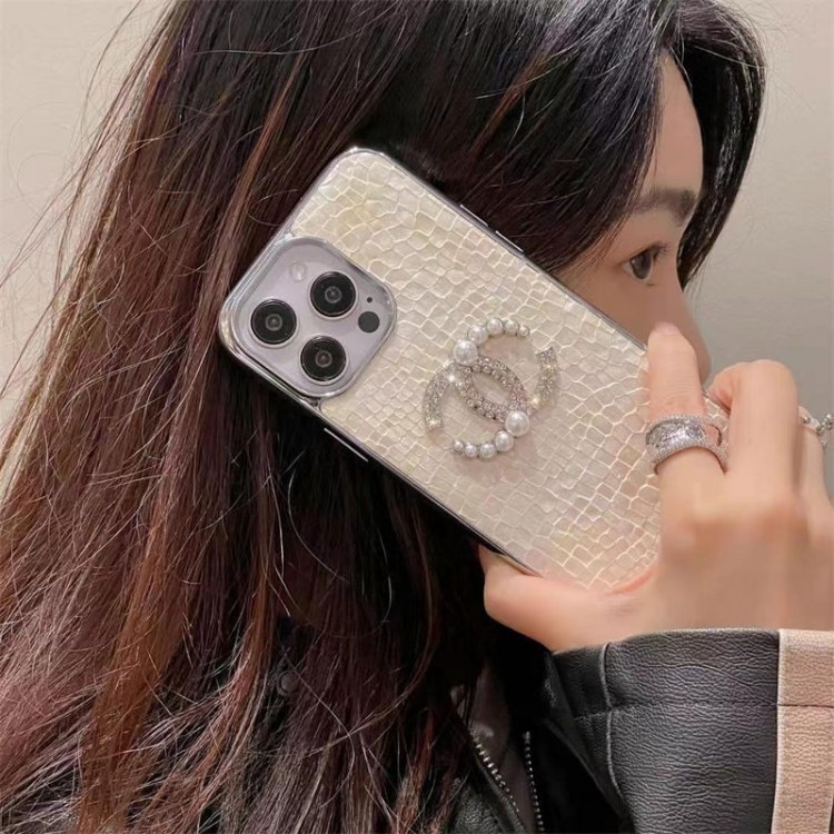 Chanel シャネルブランドアイフォン16 pro max 15plus 16eプロマックスマホカバー男女兼用芸能人愛用するブランドアイフォン16  pro15 16 proケースカバーアップル16e 15 pro max 16 plusケース全機種対応パロディ
