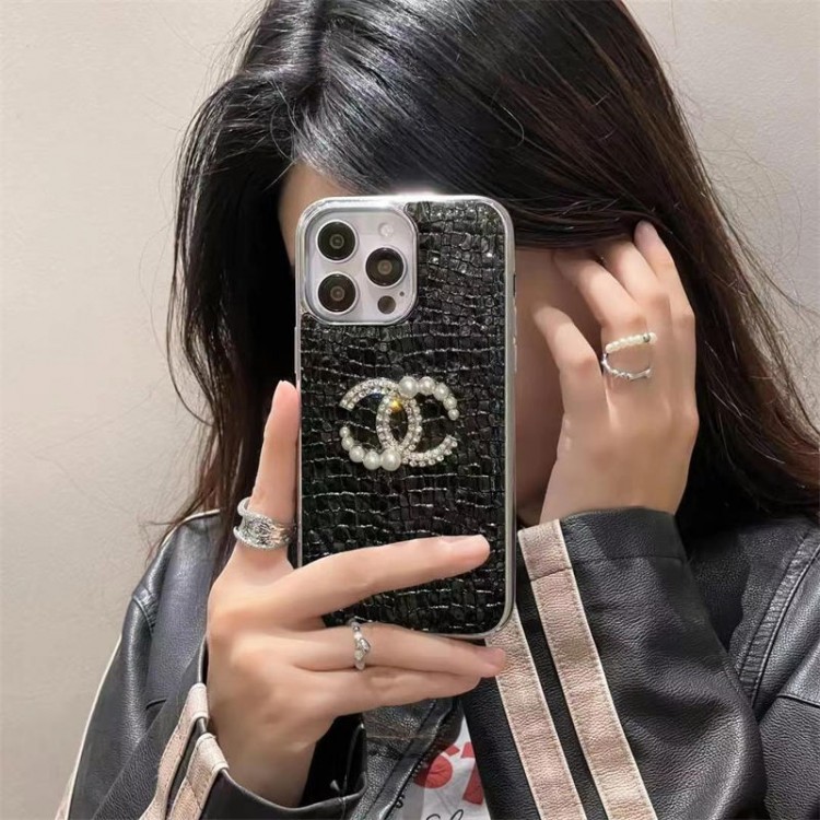 Chanel シャネルブランドアイフォン16 pro max 15plus 16eプロマックスマホカバー男女兼用芸能人愛用するブランドアイフォン16  pro15 16 proケースカバーアップル16e 15 pro max 16 plusケース全機種対応パロディ