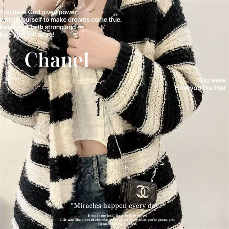 Chanel シャネルブランドエアーポッズpro2 4 3 2 max保護ケースairpods 4 pro2 3カバー 軽量 紛失防止AirPods 3 4ブランドケース 携帯便利 ファッションブランドChanelairpods 4 3/プロ2カバーパロディ