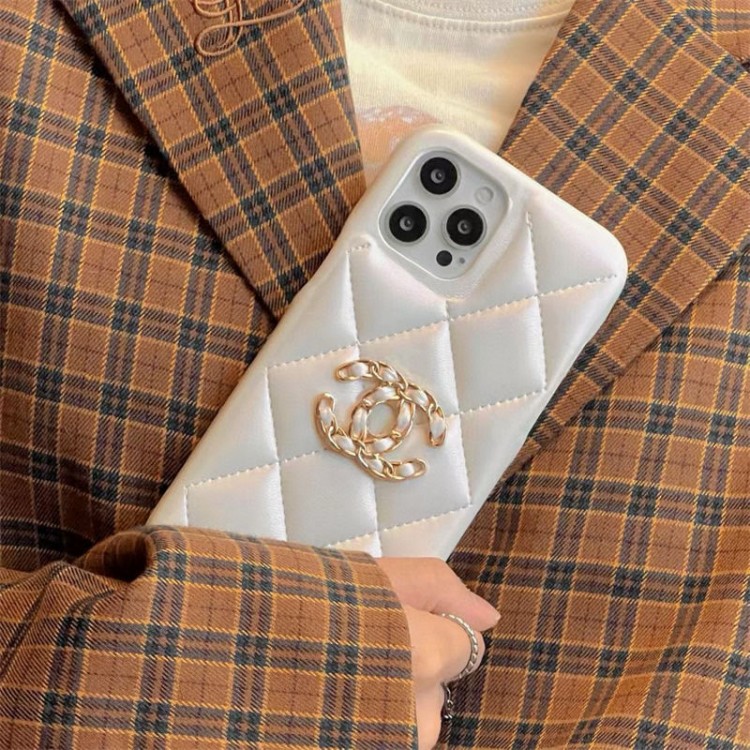 Chanel シャネルアイフォン16 pro max 17 15 14 16 plusハイブランドケースiPhone16  17 15pro max 16pro 13 12スマホカバー耐衝撃オシャレ芸能人愛用するブランドChanel アイフォン17 16 pro15 16 proケースカバー