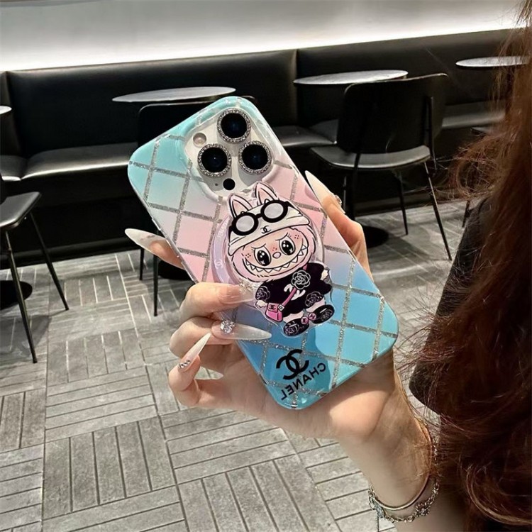Chanel シャネルブランドiPhone16  17 plus 15 16pro max 16eケースメンズブランドChanelアイフォン16 pro max  17 15plus 16プロマックスマホカバー 男女兼用 芸能人愛用するブランドアイフォン17 16 pro15 16 proケースカバー