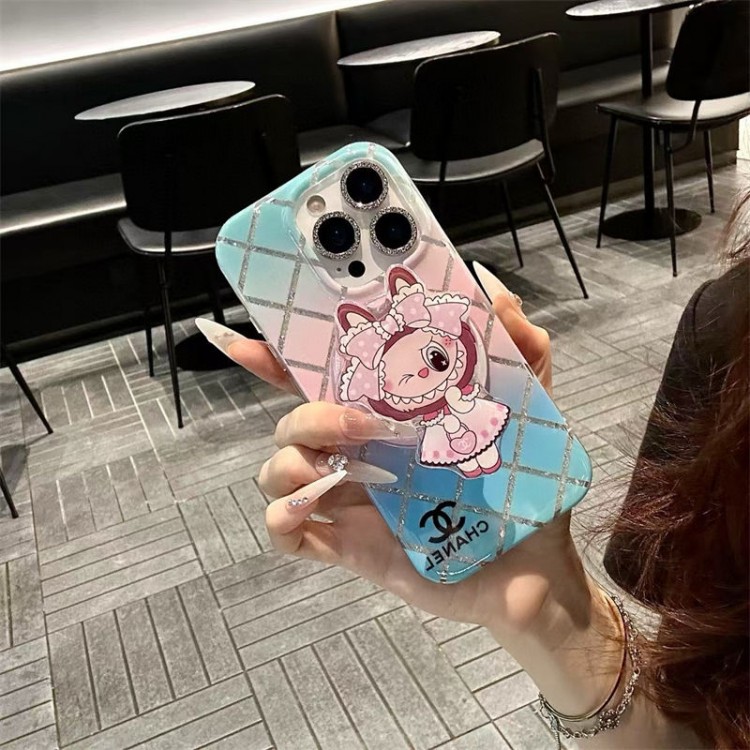 Chanel シャネルブランドiPhone16  17 plus 15 16pro max 16eケースメンズブランドChanelアイフォン16 pro max  17 15plus 16プロマックスマホカバー 男女兼用 芸能人愛用するブランドアイフォン17 16 pro15 16 proケースカバー
