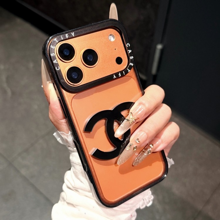 Chanel シャネルブランドiPhone 18pro air 16 17 pro 15 16pro max ケースメンズ アイフォン16 18 pro max 17 AIR 15 14 16 plus 18ハイブランドケースブランドアップル18pro max 16+ 16 pro max 16e 18 15 17 pro air 17eケース激安パロディ