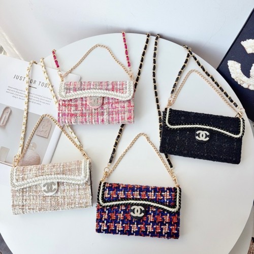 Chanel シャネルギャラクシーs26 plus s25 s24 ultraスマホケースレディースgalaxy s26 s24 s25 ultra plusケースハイブランドブランドパロディSamsung s26/ s23/s25+/s24ultraケース 人気 キズ防止ブランド軽量サムスンs26 s24 s23/s24+/s23ultra iphone 18pro max 17pro 17e 14 15 16e 17 airスマホカバー