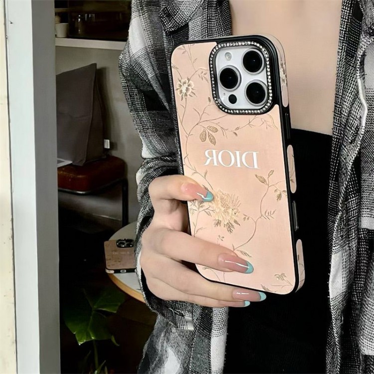 Dior ディオールブランドアップル16+ 16 pro max 16e 14 15 17 proケース激安パロディiPhone16  17 15pro max 16pro 13 12スマホカバー耐衝撃オシャレ Dior アップル17+ 16e 15 pro max 16 plusケース全機種対応パロディ
