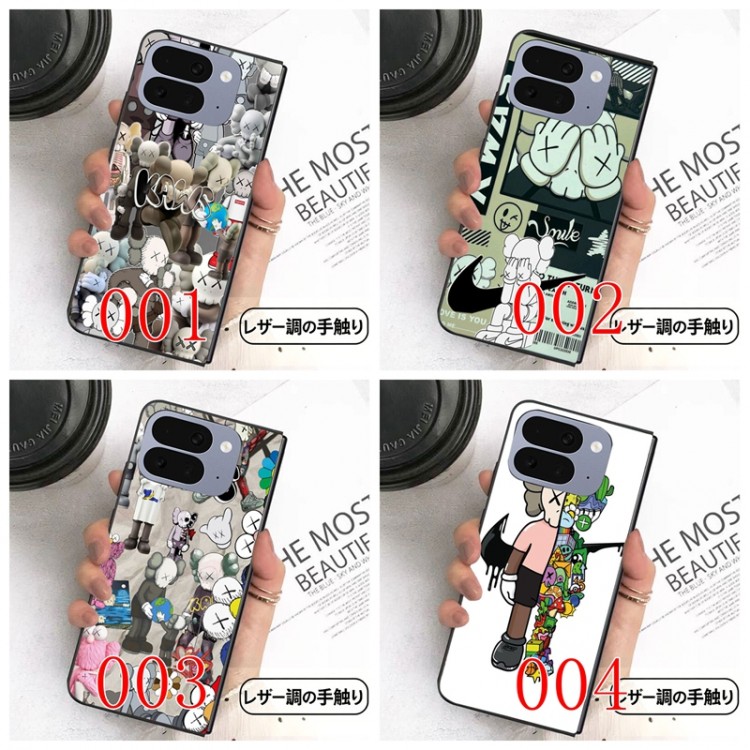Kaws カウズアイフォン ultra fold 2026ブランドケースメンズブランドギャラクシーz flip 8 7 6 4 5 fold6 5 4 3 7 8スマホカバースムーズ高級感 Google Pixel Pro 11 10 9 foldケースハイブランドハイブランドGalaxy z flip 5 4 3 6 7 8携帯ケースビジネス