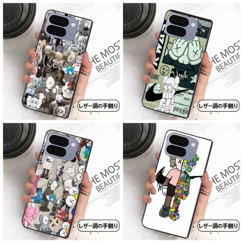 Kaws カウズアイフォン ultra fold 2026ブランドケースメンズブランドギャラクシーz flip 8 7 6 4 5 fold6 5 4 3 7 8スマホカバースムーズ高級感 Google Pixel Pro 11 10 9 foldケースハイブランドハイブランドGalaxy z flip 5 4 3 6 7 8携帯ケースビジネス