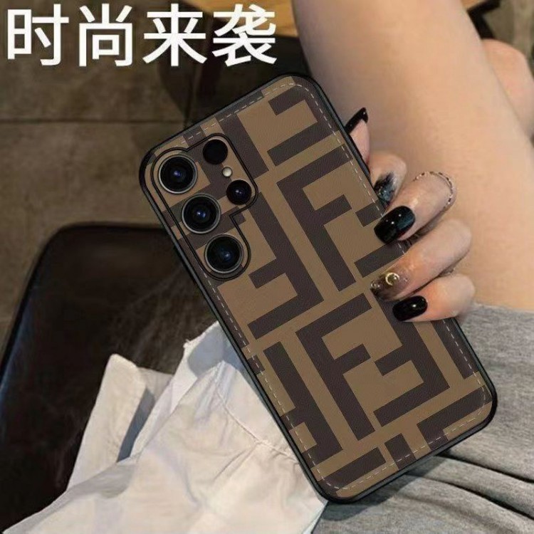 FENDI アイフォン15+/14pro/13mini/12pro maxケースブランド 定番 フェンディ ギャラクシーS23+/s22ultra/s21ケース 簡約 XPERIA 10V/5IV/1III革カバー 落下保護 フィット fendi iPhone14pro max/13proケース  おしゃれ 高品質 xperia 1ii/1携帯カバー 放熱性よい カッコイイ 男子