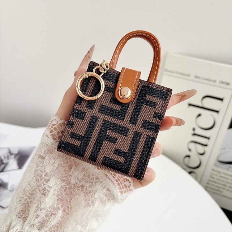 Fendi フェンディブランドエアーポッズ 5 ultra max プロ3 pro2 4 3 2 max保護ケースAirPods 5 ultra max 3 4ブランドケース 携帯便利 ファッションかわいいエアーポッズ 5 ultra max/プロ3/4/3/2/1カバー個性ブランド若者オシャレエアーポッズ 5 ultra max 4 3 pro2/proケース耐衝撃