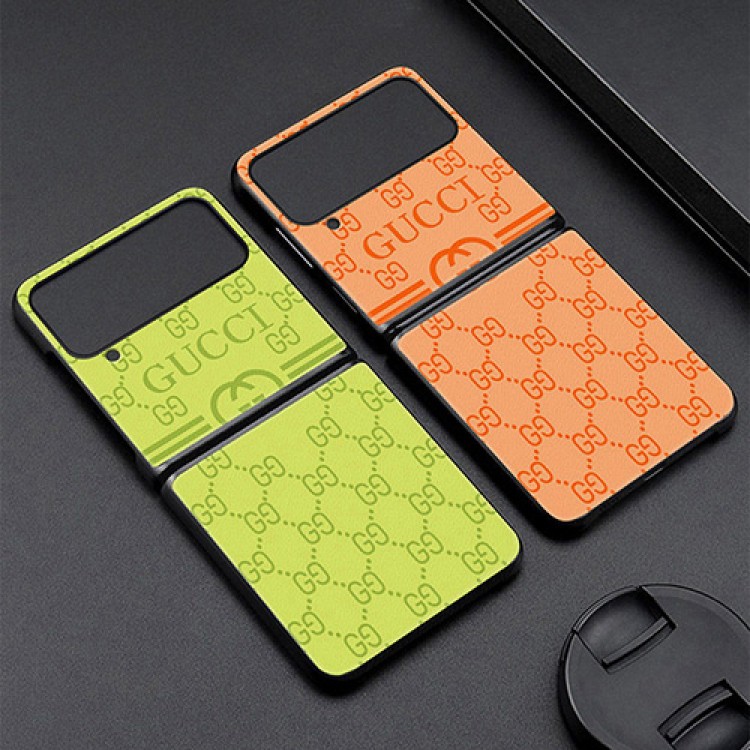 人気 ブランド グッチGalaxy Z Flip3/Flipスマホケース 折り畳み式 軽量型 クラシックモノグラム gucci ギャラクシーゼットフリップ3フルカバー 落下防止 レディース galaxy zflip3/flip保護ケース 耐衝撃 上質レザー メンズ 通勤