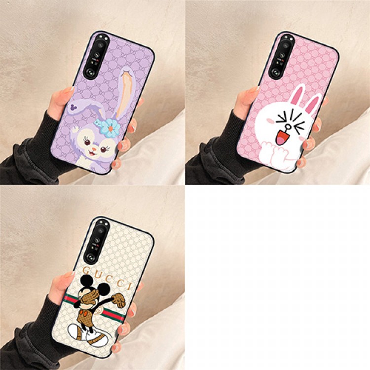 GUCCI ブランド&Disney アイフォン14+/14pro max/14pro/14カバー かわいい漫画キャラクター グッチ XPERIA 5III/5II携帯カバー 高品質 Xperia 1iii/1iv/10iv革ケース 耐久性 衝撃吸収 コニー熊 エクスペリア1/XZPカバー 人気 レディース