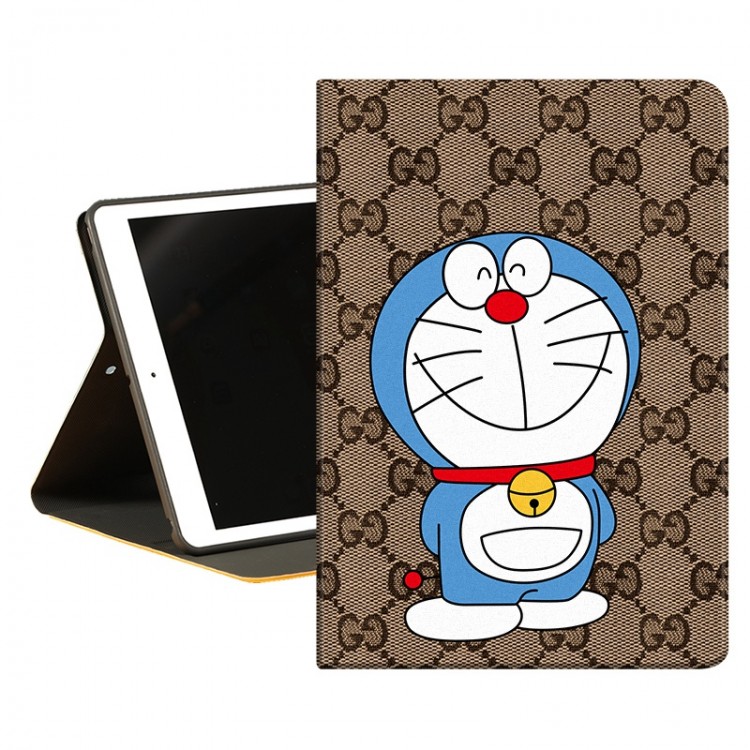 ブランド グッチ iPad 9/8/7世代ケース 手帳型 全面保護 gucci &ドラえもん アイパッドプロ12.9/11inch（2021/2020/2018）カバー かわいい 定番柄 ipad air 5/mini6 2022ケース 贅沢 おしゃれ IPAD PRO10.5/9.7inchカバー高品質 スタンド可