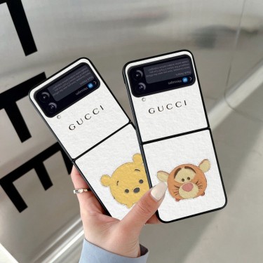 GUCCI ブランド GALAXY Z FLIP3スマホケース かわいい クマのプーさん柄 グッチ ギャラクシー z flip3スマホカバー 落下保護 おしゃれ Galaxy Z Flipケース 軽量 薄型 おしゃれ 男女兼用