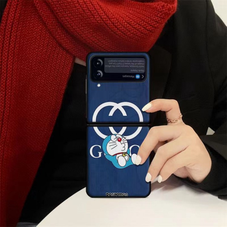 グッチ GALAXY Z FLIP4 5Gスマホケース かわいい ドラえもん コラボ Gucci ギャラクシーz flip3カバー 個性 ファッション Galaxy z flipケースカバー 全面保護 キズ防止 流行り オシャレ 男子 レディース 軽量