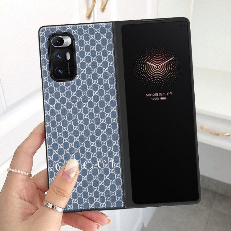 ブランド グッチ Galaxy Z FOLD4スマホケース 定番モノグラム柄 Gucci ギャラクシー Z Fold3携帯カバー 耐衝撃 オシャレ Samsung z fold3/2ケース GG ファッション 放熱性よい 滑り止め 男女