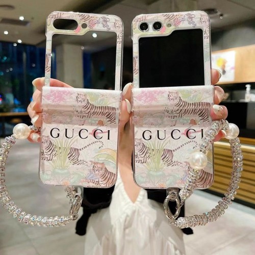 Gucci グッチブランドギャラクシーz flip4スマホカバースムーズ高級感galaxy z fold5ケースハイブランドかわいいsamsung z fold 5 4ケースカバー激安大人っぽい ギャラクシーz fold3/2ブランドスマホカバー