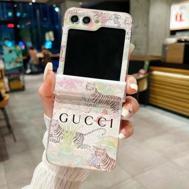 Gucci グッチブランドギャラクシーz flip4スマホカバースムーズ高級感galaxy z fold5ケースハイブランドかわいいsamsung z fold 5 4ケースカバー激安大人っぽい ギャラクシーz fold3/2ブランドスマホカバー