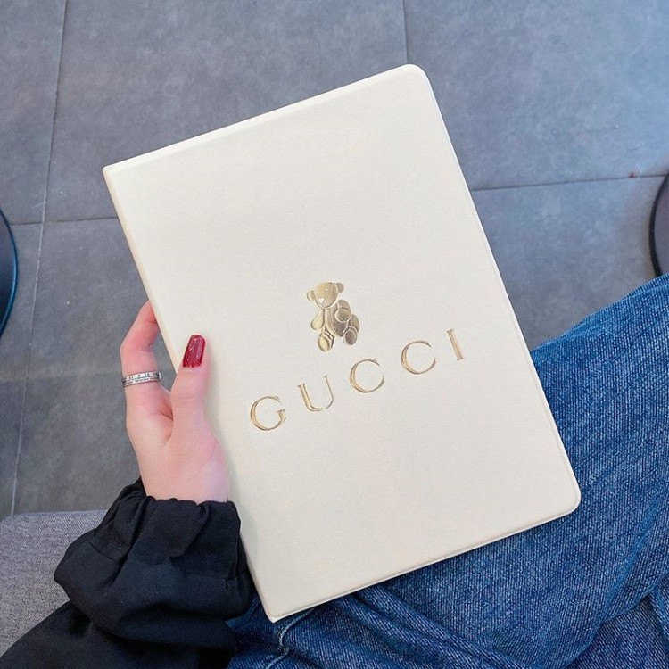 Gucci グッチブランド アイパッド10/9/8カバー 耐衝撃ハイブランド iPad AIR 5 6 2023世代ケース手帳型 ケース全面保護 ブランド アイパッド ポロ12.9/11インチソフトケース 耐用性 オシャレおしゃれ iPad AIR5 6/mini6 7手帳型ケース 全面カバー