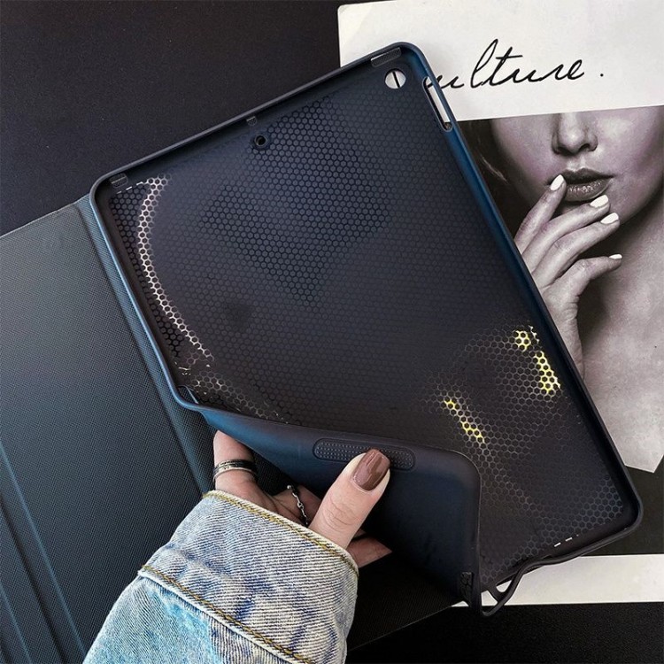 Gucci グッチブランド アイパッド10/9/8カバー 耐衝撃ハイブランド iPad AIR 5 6 2023世代ケース手帳型 ケース全面保護 ブランド アイパッド ポロ12.9/11インチソフトケース 耐用性 オシャレおしゃれ iPad AIR5 6/mini6 7手帳型ケース 全面カバー